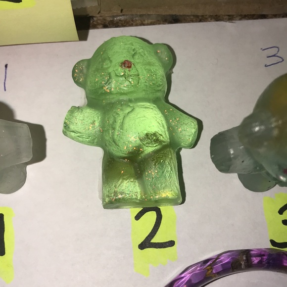 B2 WAMFW Epoxy Bear 🐻 Keychain 😶‍🌫️ Chuck New - Picture 4 of 7